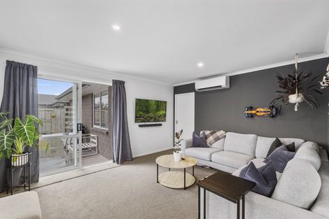 Photo of property in 8 Kanapa Close, Papamoa, 3118