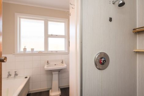 Photo of property in 3 Palmers Road, New Brighton, Christchurch, 8083