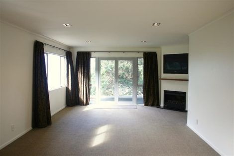 Photo of property in 15 Onslow Road, Khandallah, Wellington, 6035