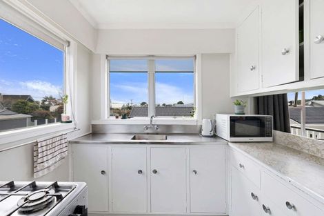 Photo of property in 355 Saint Aubyn Street, Moturoa, New Plymouth, 4310