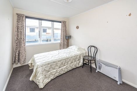 Photo of property in 28 Raupo Street, Castlecliff, Whanganui, 4501