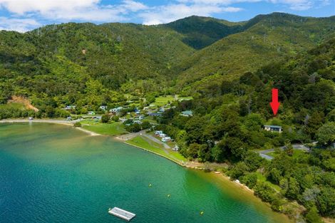 Photo of property in 1974 Queen Charlotte Drive, Momorangi Bay, Picton, 7281