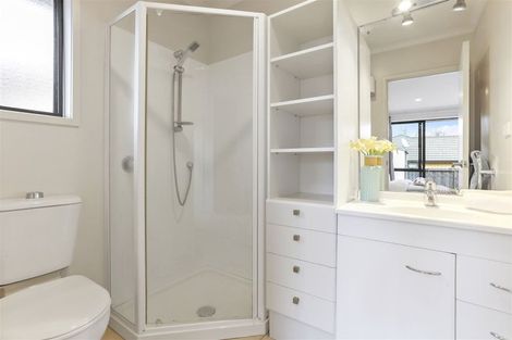 Photo of property in 35 Cabeleigh Drive, Helensville, 0800