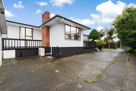 Photo of property in 128 Cobham Crescent, Kelston, Auckland, 0602