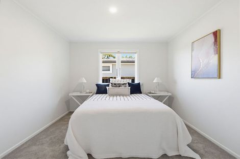 Photo of property in 1 Rosehill Drive, Rosehill, Papakura, 2113