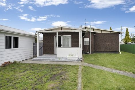 Photo of property in 22 Mako Mako Road, Levin, 5510