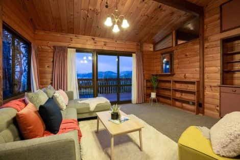 Photo of property in 76 Seaview Road, Paremata, Porirua, 5024