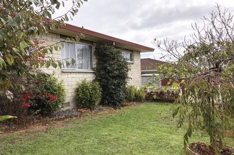 Photo of property in 1/127 Pigeon Mountain Road, Half Moon Bay, Auckland, 2012