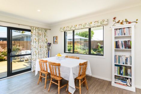 Photo of property in 22 Wescombe Grove, Feilding, 4702