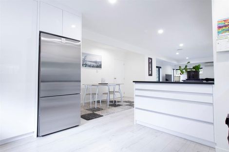 Photo of property in 1/110 Nigel Road, Browns Bay, Auckland, 0630