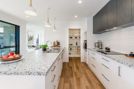 Photo of property in 6 Kaiwaru Place, Waikanae, 5036