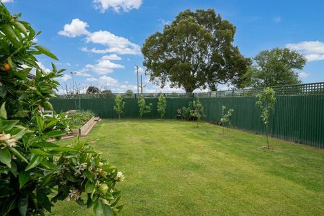 Photo of property in 16b Abergeldie Way, Cambridge, 3434