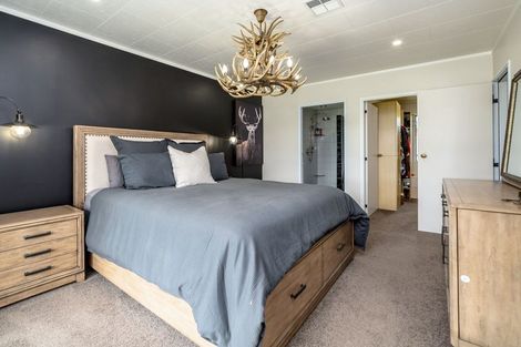 Photo of property in 30 Huxley Street, Pahiatua, 4910