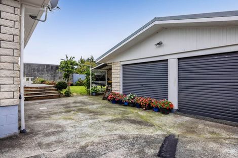 Photo of property in 8 Kowhai Street, Strandon, New Plymouth, 4312