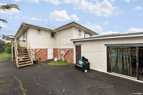 Photo of property in 37 Amberley Avenue, Te Atatu South, Auckland, 0610