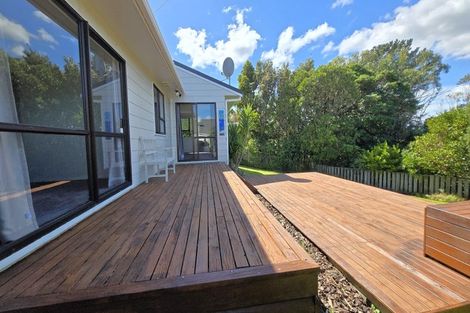 Photo of property in 3 Owaka Close, Kelson, Lower Hutt, 5010