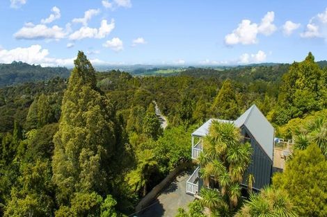 Photo of property in 136 Mountain Road, Henderson Valley, Auckland, 0612