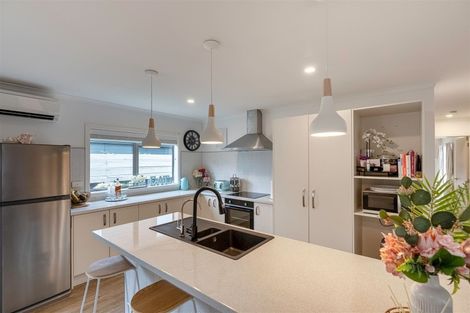 Photo of property in 208 Mazengarb Road, Paraparaumu, 5032