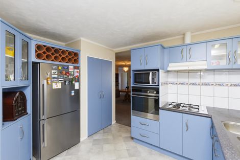 Photo of property in 10 Botanical Road, Takaro, Palmerston North, 4412