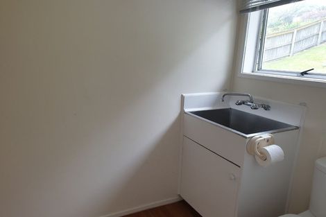 Photo of property in 40 Holt Avenue, Torbay, Auckland, 0630