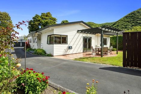 Photo of property in 11 Pokaka Street, Birchville, Upper Hutt, 5018