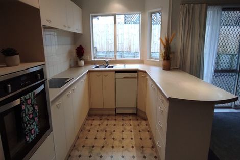 Photo of property in 16a Gills Avenue, Papakura, 2110