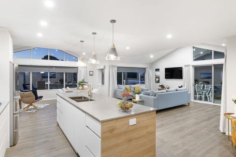 Photo of property in 118 Rosetta Road, Raumati South, Paraparaumu, 5032