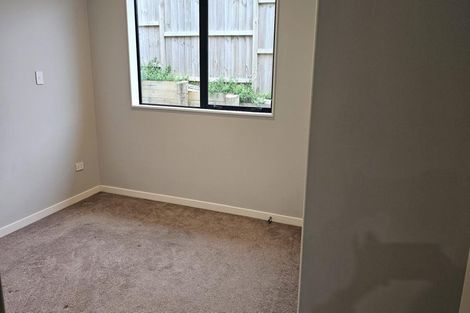 Photo of property in 5 Kate Duncan Drive, Swanson, Auckland, 0614