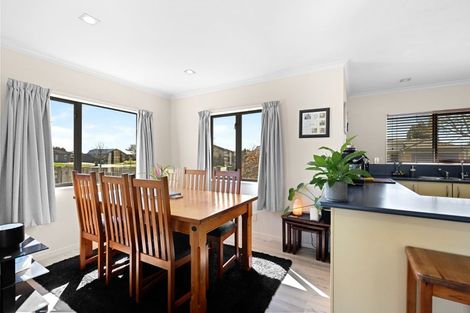 Photo of property in 28 Diomede Glade, Flagstaff, Hamilton, 3210