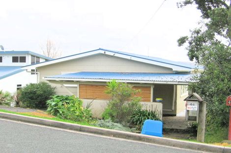 Photo of property in 44 Pohutukawa Avenue, Red Beach, 0932