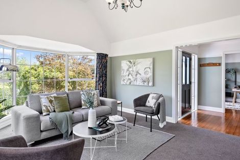 Photo of property in 24 Saunders Close, Whitby, Porirua, 5024