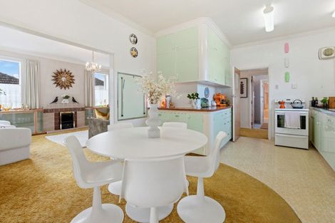 Photo of property in 39 Coates Street, Tawa, Wellington, 5028