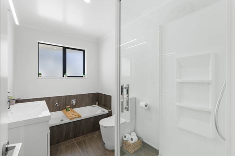 Photo of property in 2 Godley Place, Woodend, 7610