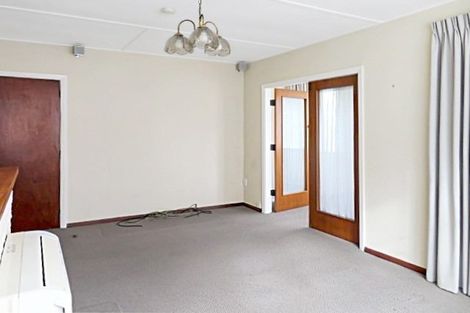 Photo of property in 114 Reynolds Street, Taita, Lower Hutt, 5011