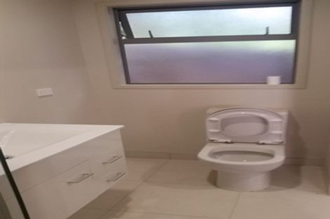 Photo of property in 1/22a Knox Road, Swanson, Auckland, 0612