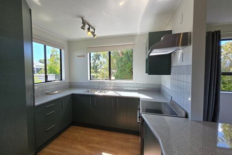 Photo of property in 3 Owaka Close, Kelson, Lower Hutt, 5010