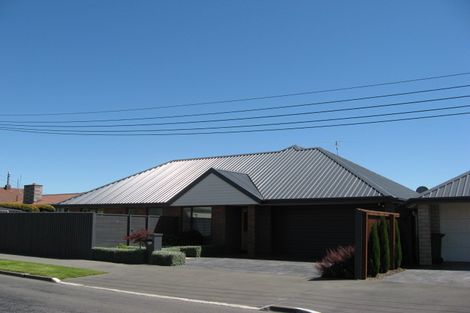 Photo of property in 2A Beatrice Place Avonhead Christchurch City