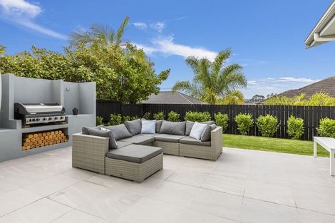 Photo of property in 204 Schnapper Rock Road, Schnapper Rock, Auckland, 0632