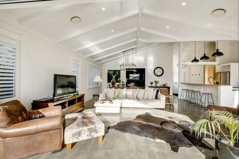 Photo of property in 18 Reynolds Road, Havelock North, 4130