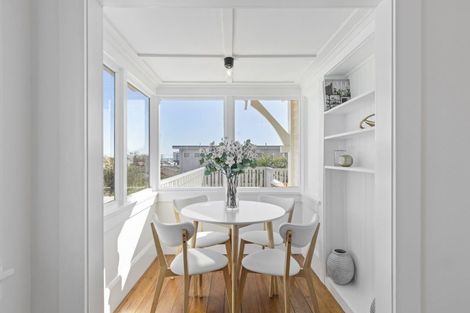 Photo of property in 16 Bulteel Street, New Plymouth, 4310