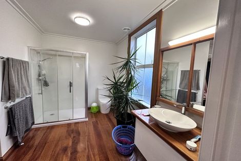 Photo of property in 56 Bellevue Way, Otaika, 0170