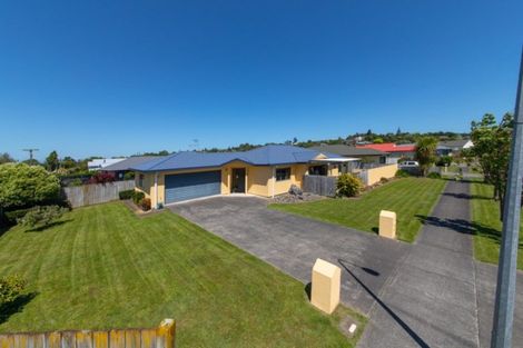 Photo of property in 1 Almond Grove, Feilding, 4702