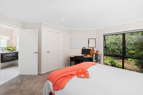 Photo of property in 23 Ngarahana Avenue, Paremoremo, Auckland, 0632