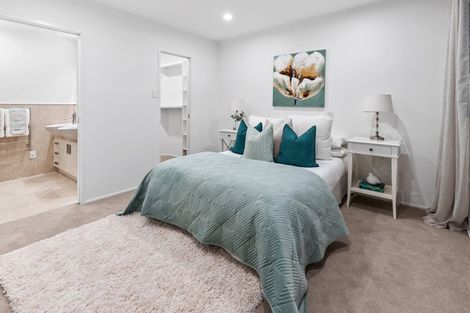 Photo of property in 4b/171 Hurstmere Road, Takapuna, Auckland, 0622