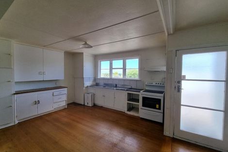 Photo of property in 3 Donovan Avenue, Massey, Auckland, 0614