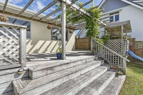 Photo of property in 14 Rainsford Street, Moturoa, New Plymouth, 4310