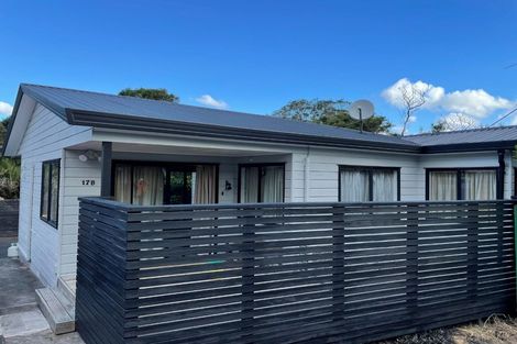 Photo of property in 2/17 Valecrest Place, Bayview, Auckland, 0629