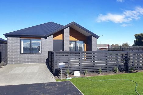 Photo of property in 31 Piripiri Place, Broomfield, Christchurch, 8042