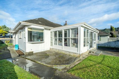 Photo of property in 24 Roberts Street, Wainuiomata, Lower Hutt, 5014