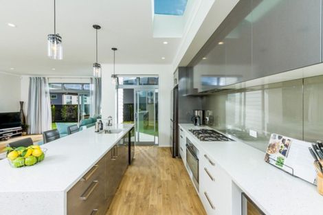 Photo of property in 15b Headland Drive, Long Bay, Auckland, 0630